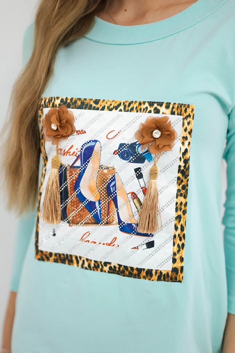 Sukienka z grafiką 3D i ozdobnymi chwostami miętowa - obrazek 4