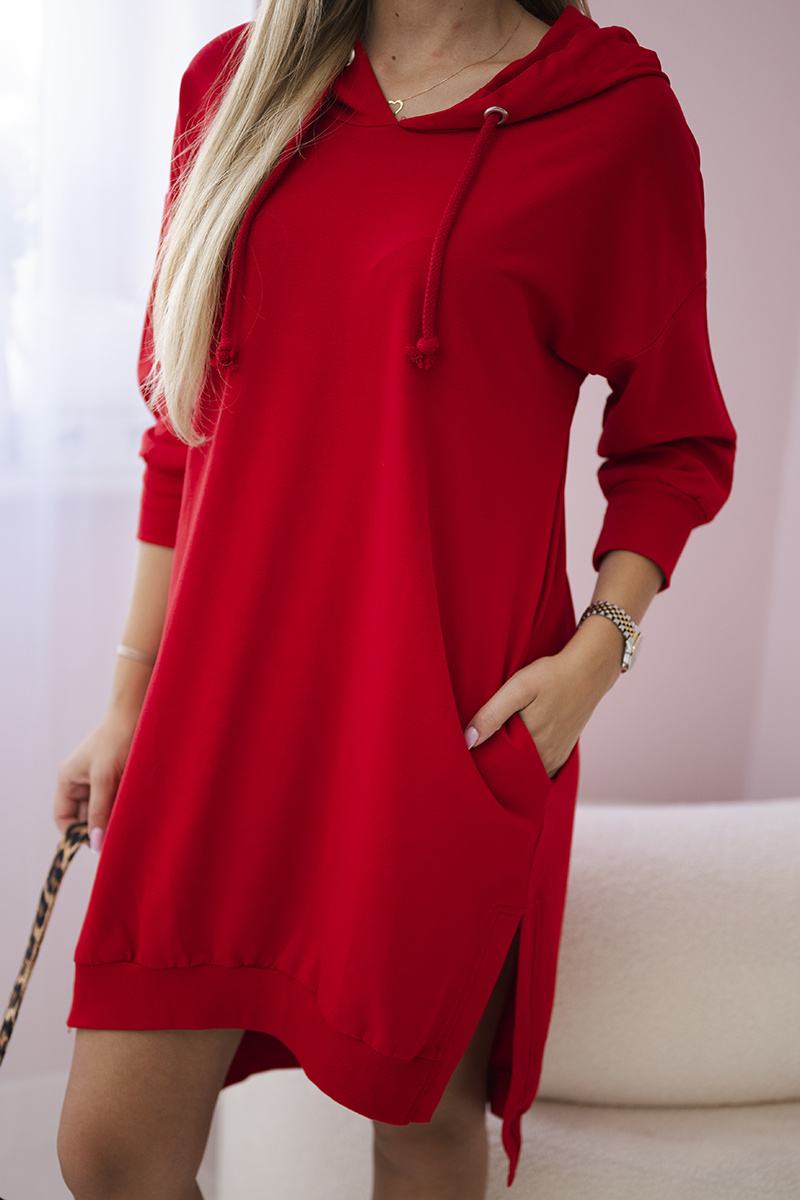 Sukienka z kapturem i dłuższym tyłem czerwony - obrazek 4
