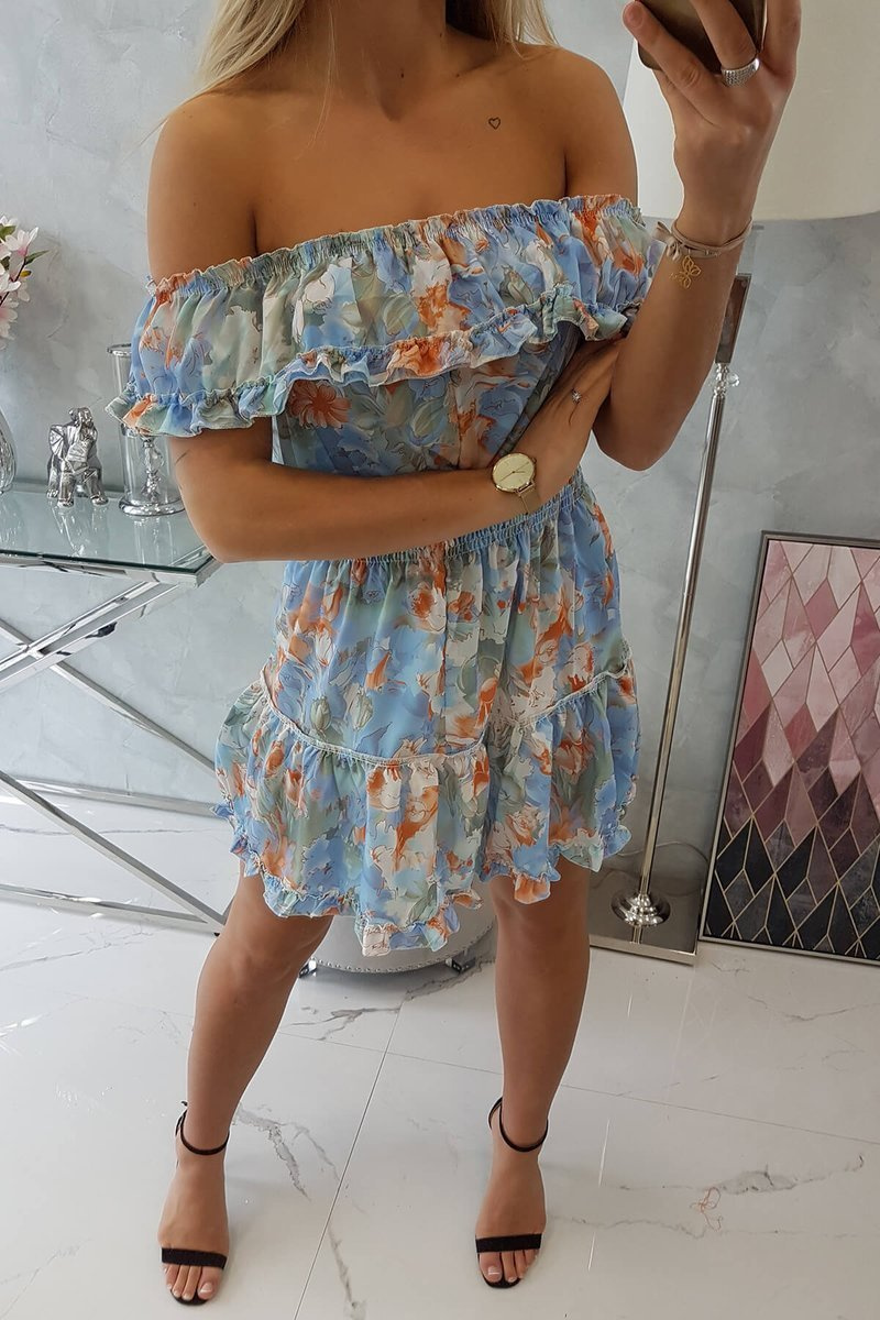 Sukienka z odkrytymi ramionami w kwiaty błękitna - obrazek 5