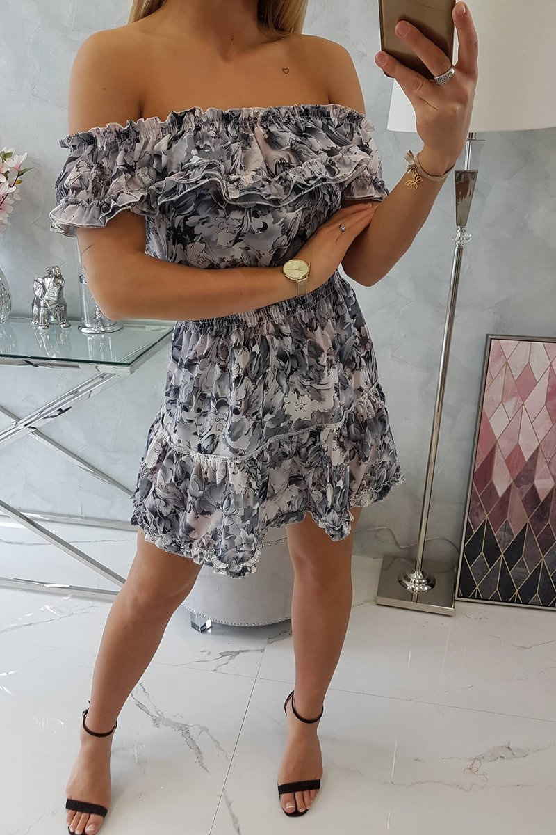 Sukienka z odkrytymi ramionami w kwiaty czarna - obrazek 6