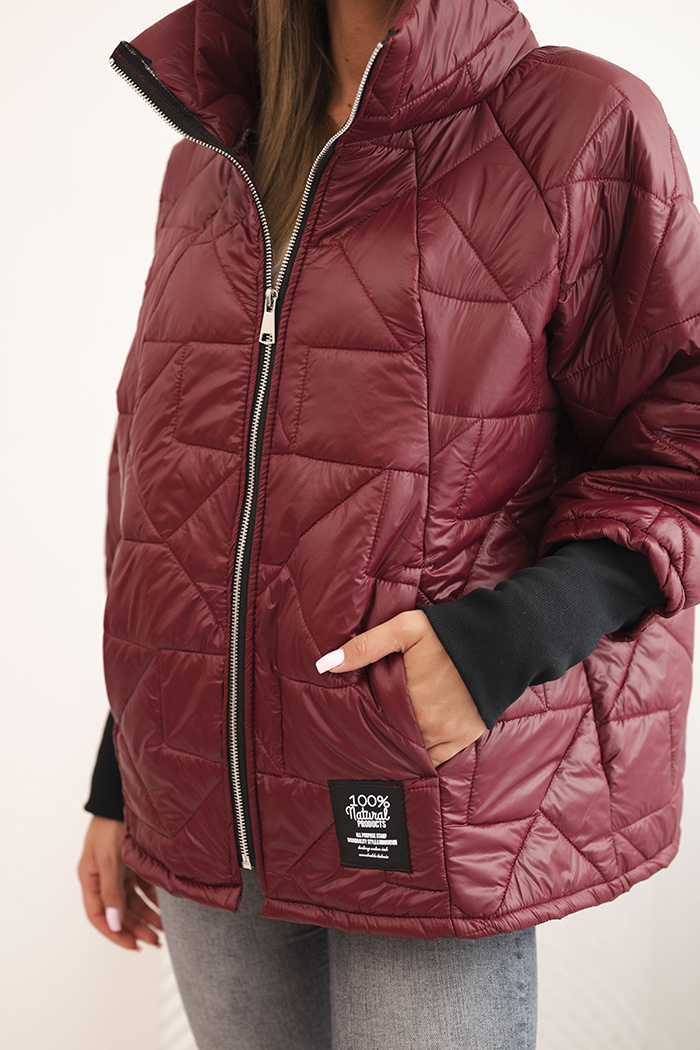 Kurtka damska pikowana z krótkim krojem i stójką bordowa - obrazek 3