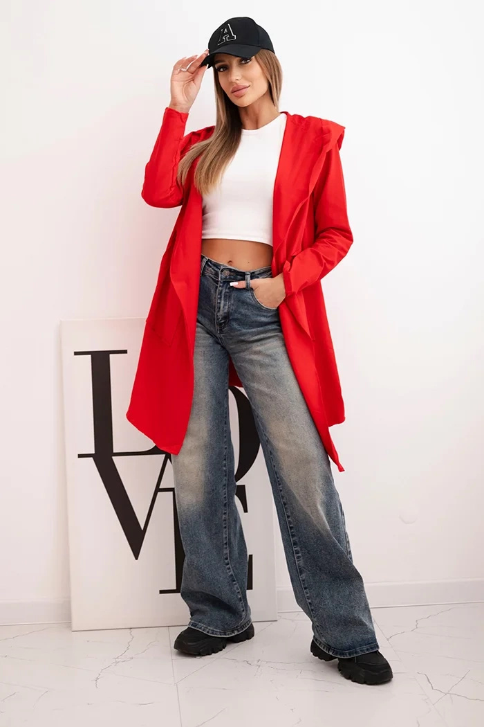 Narzutka z luźnym kapturem czerwona - obrazek 2