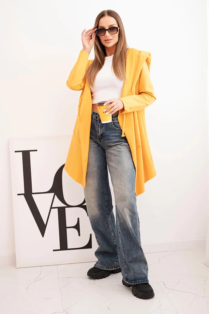 Narzutka z luźnym kapturem musztardowa - obrazek 2