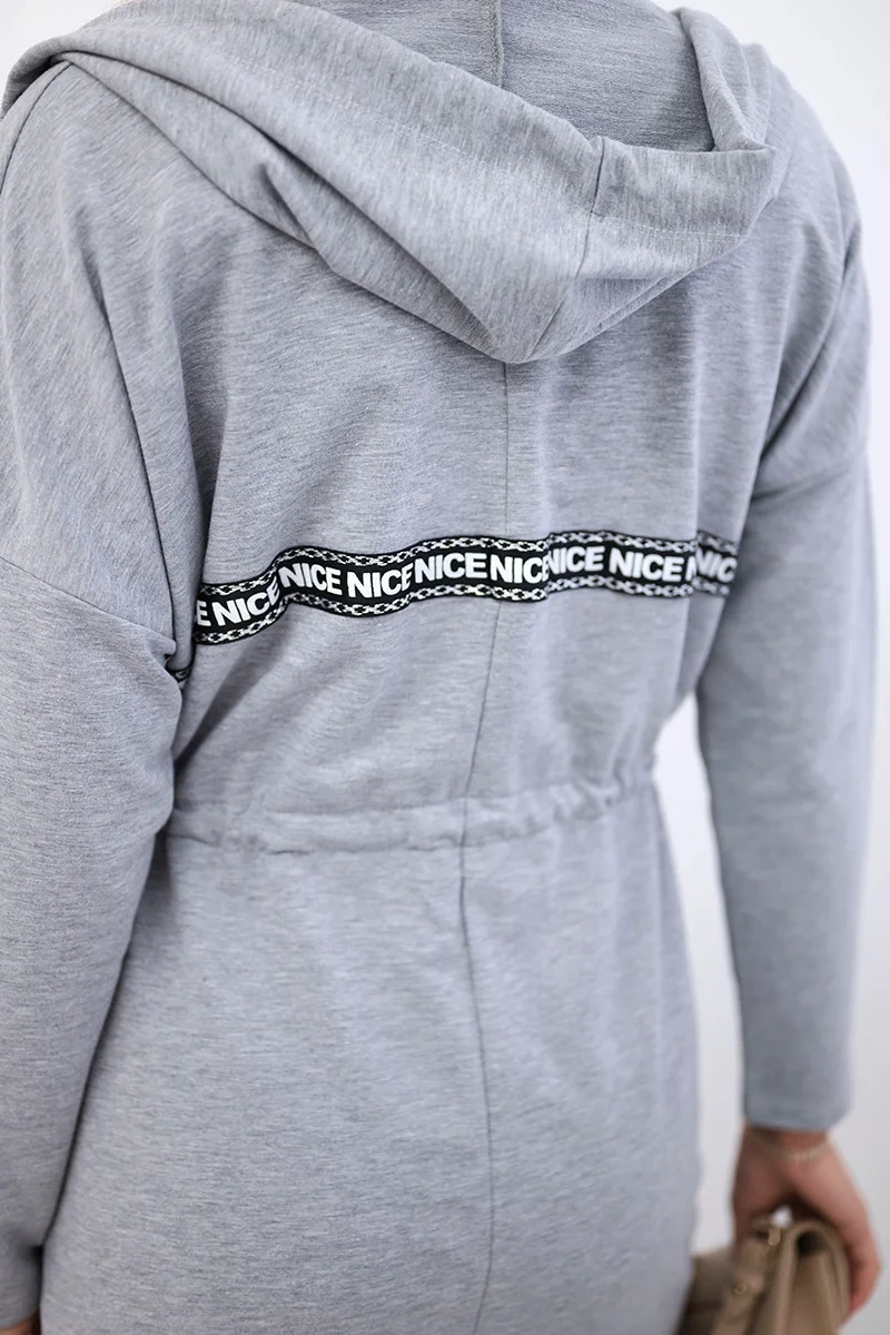 Narzutka z dłuższym tyłem szara - obrazek 4