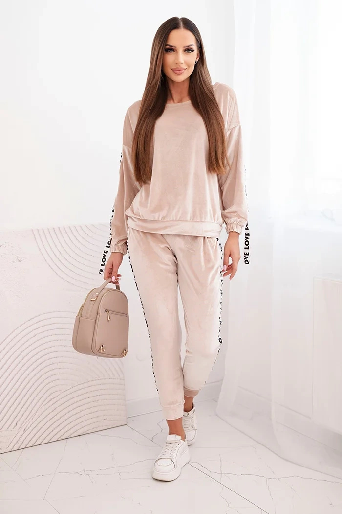 Komplet welurowy Love beżowy - obrazek 2