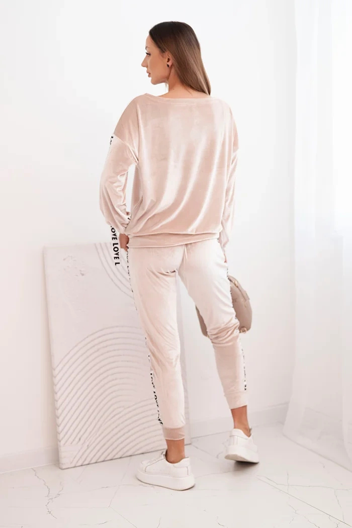 Komplet welurowy Love beżowy - obrazek 3