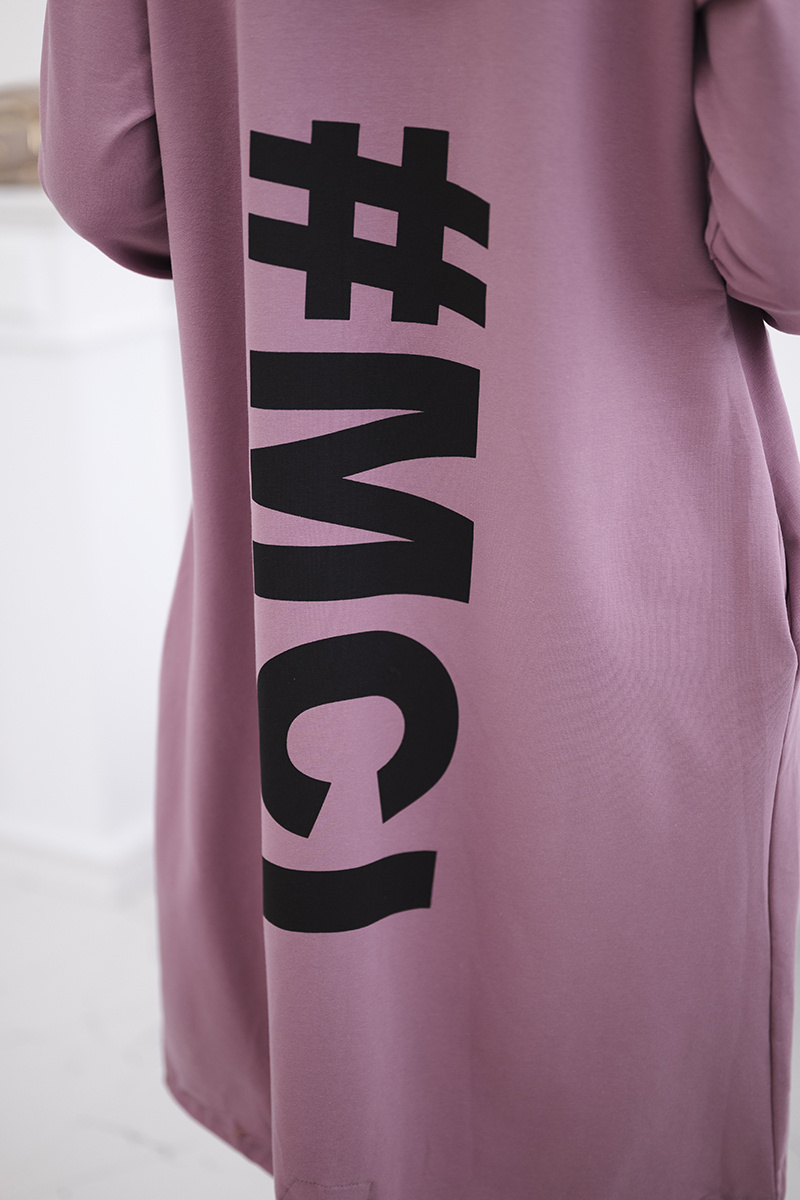 Narzutka z nadrukiem oversize ciemno różowy - obrazek 4