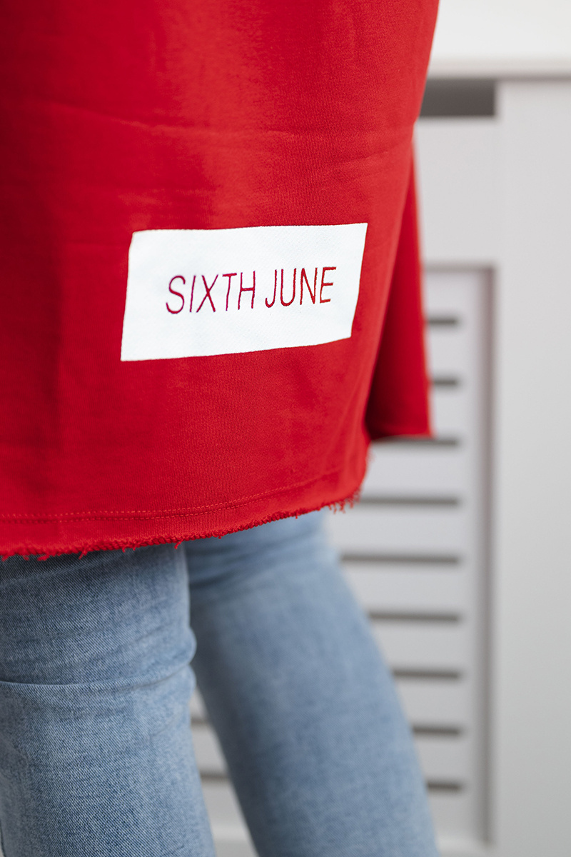 Narzutka z napisami czerwona - obrazek 4